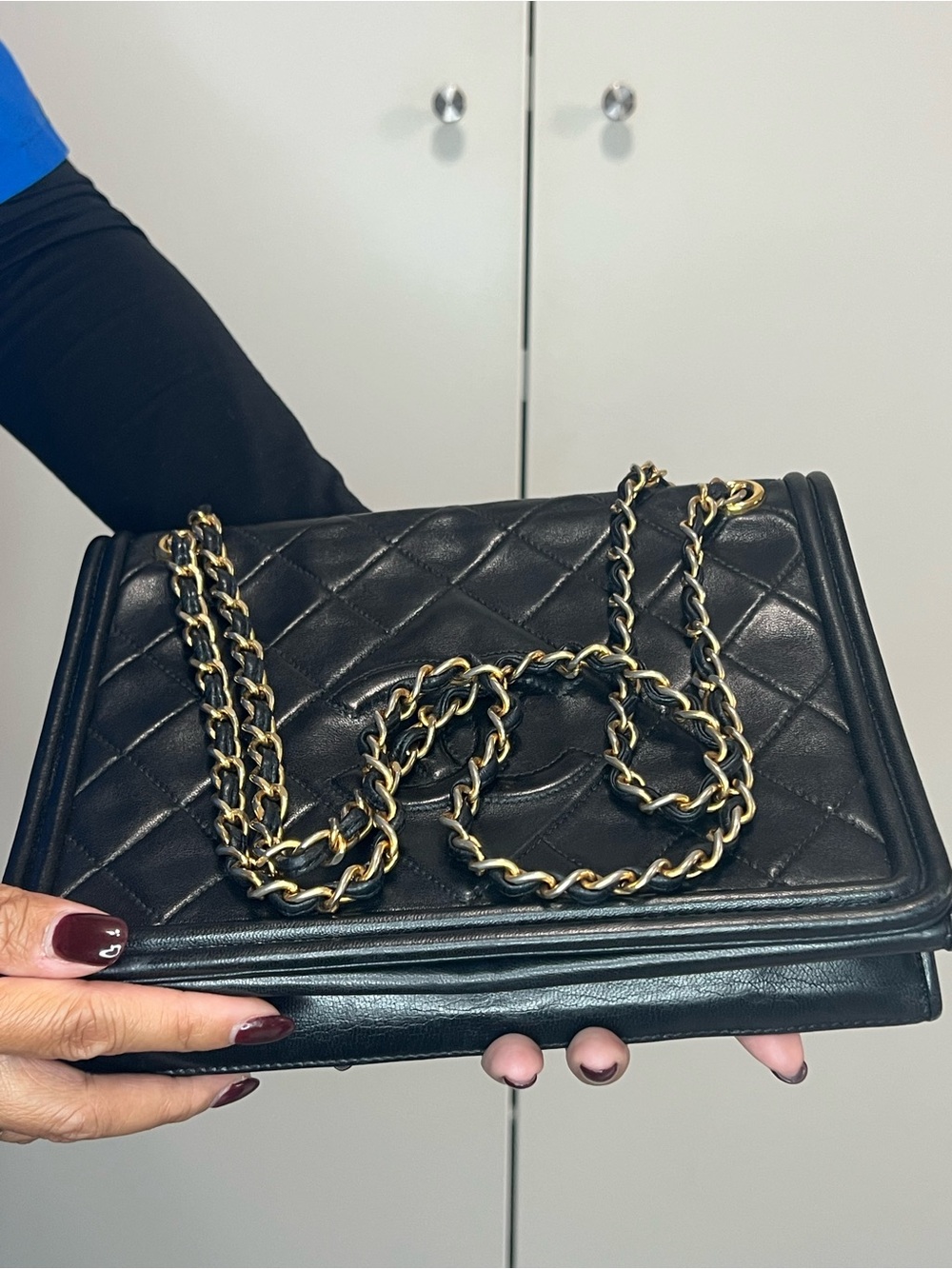 Chanel Gold Chain Matelasse Lambskin Shoulder Bag - Picture 4 of 16